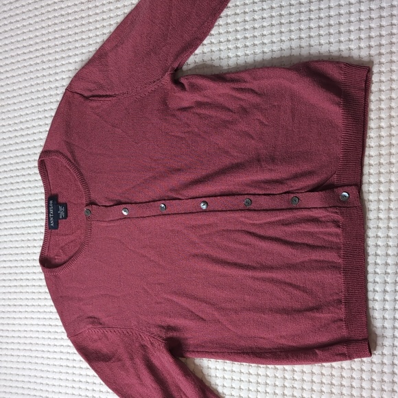SOLD Ann Taylor sweater cardigan vintage Italian Merino Wool size S - Picture 4 of 10